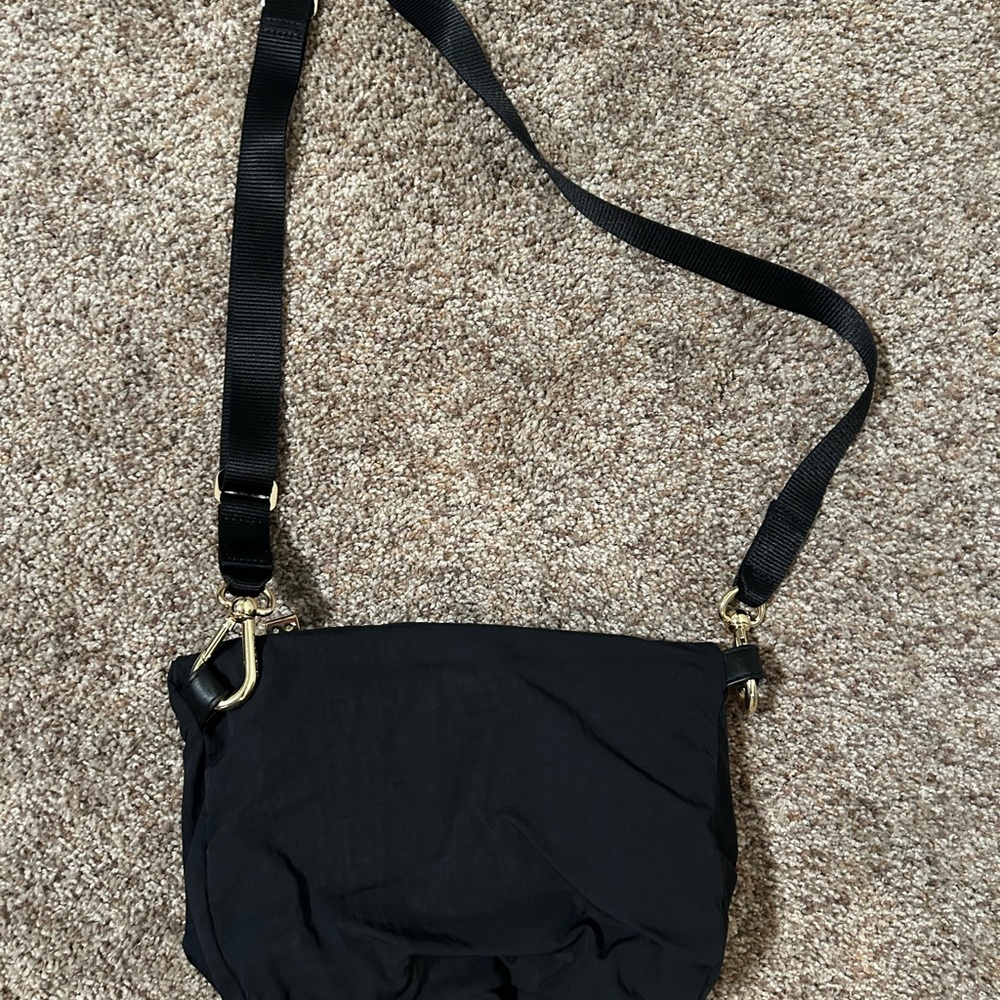 lululemon athletica Black Crossbody Bag with Gold Hardware - Picture 6 of 6